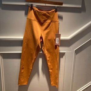 Girlfriend Collective Yoga Pant in Honey Size S